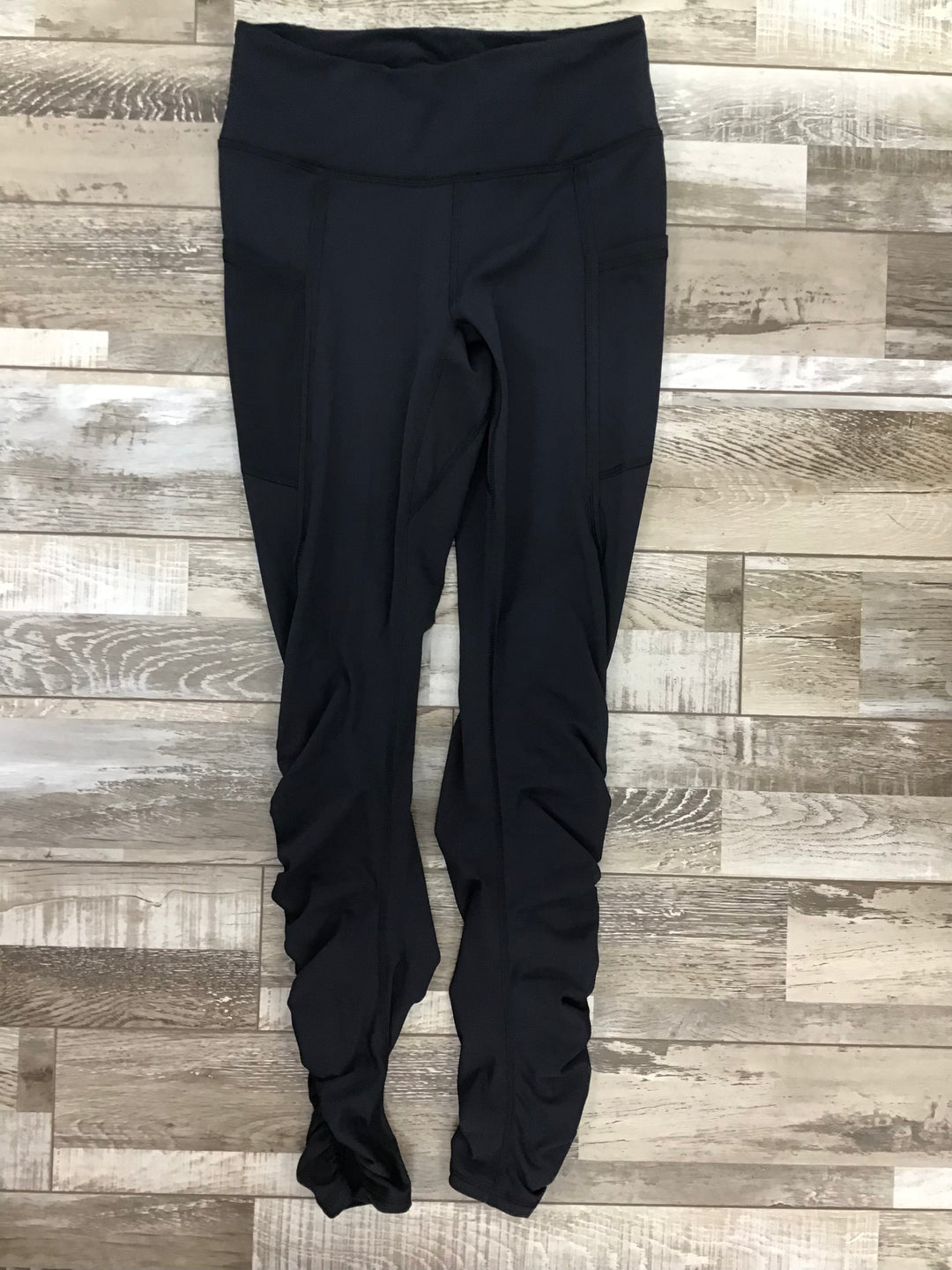 Free People Movement Free Throw Legging and Henley Set 2024 in Black Size Small