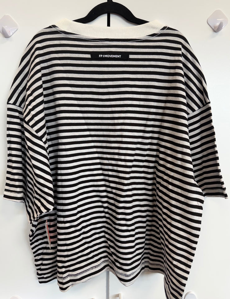 Free People Movement - Tackle Stripe Tee - Adult (OB2199267) - Court Stripe Black
